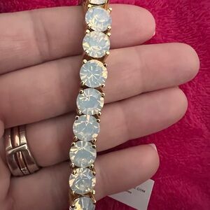 Elegant Gold and Opal Bracelet